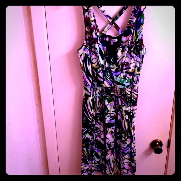 Fabulous Dress by Jennifer Lopez - Picture 3 of 9